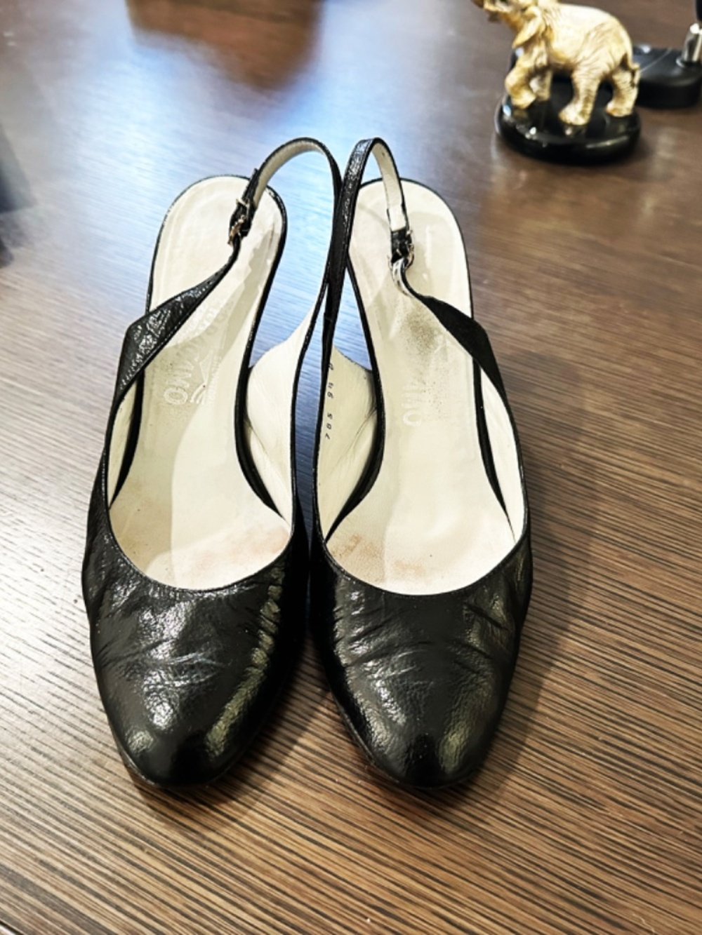 Salvatore Ferragamo Black Leather Slingback Heels – Size 9.5 - Picture 8 of 11